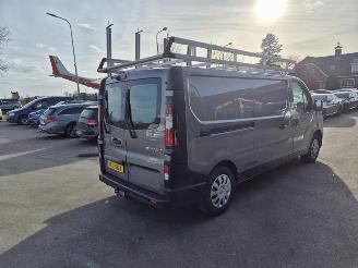 krockskadad bil bedrijf Renault Trafic 1.6 dCi 2020/7