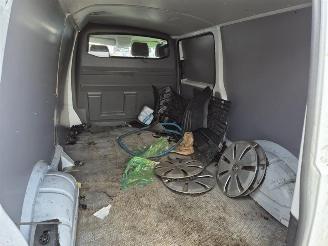 Volkswagen Transporter 2.0 TDi picture 13