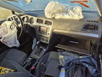 Volkswagen Golf 1.2 TSi picture 5