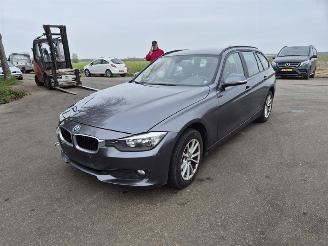 BMW 3-serie 316d Touring picture 3