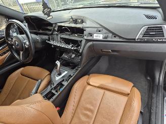 BMW 3-serie 318i Touring picture 5