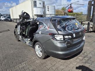 Opel Astra Sports Tourer 1.6 CDTi picture 2