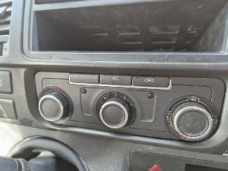 Volkswagen Transporter 2.0 TDi picture 6