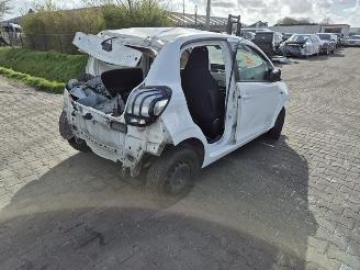 disassembly passenger cars Peugeot 108 1.0 2019/6