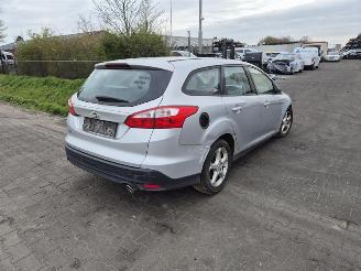 Vrakbiler auto Ford Focus Wagon 2.0 TDci 2011/1