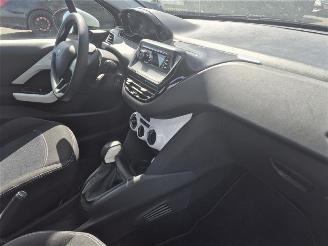 Peugeot 208 1.2 Vti picture 5