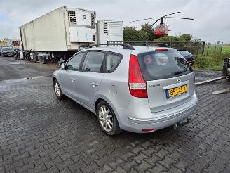 Hyundai I-30 Crosswagon 1.4 picture 2