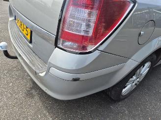 Opel Astra SW 1.6 16v picture 9