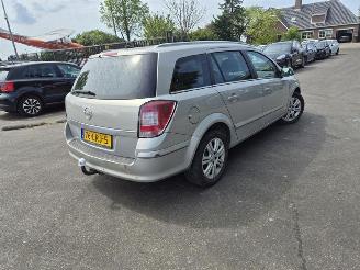Auto incidentate Opel Astra SW 1.6 16v 2010/6