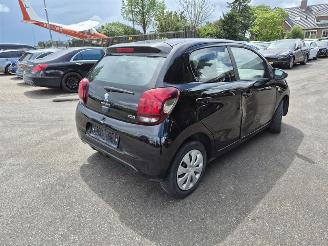 Damaged car Peugeot 108 1.0 12v VVT 2022/1