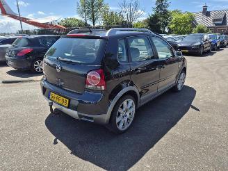 uszkodzony samochody osobowe Volkswagen Polo Fun 1.4 16v 2004/5