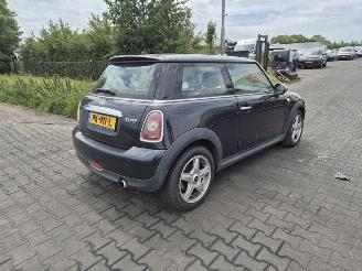 Coche siniestrado Mini Cooper 1.6 16v 2007/8