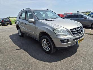 Mercedes ML 350 4 matic picture 4