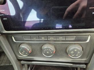 Volkswagen Golf 1.0 TSi picture 6