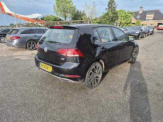 Vaurioauto  passenger cars Volkswagen Golf 1.0 TSi 2017/6