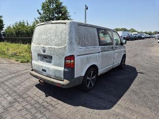 krockskadad bil auto Volkswagen Transporter 2.5 TDi 2006/6