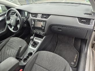Skoda Octavia Combi 1.2 TSi picture 8