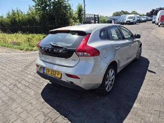 disassembly passenger cars Volvo V-40 T2 2018/5