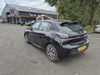 Peugeot 208 1.2 Vti picture 2