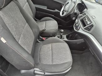 Kia Picanto 1.0 12v picture 10