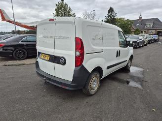 krockskadad bil bedrijf Opel Combo 1.3 CDTi 2016/1