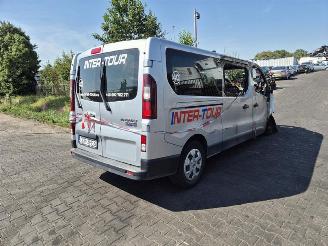 Renault Trafic 2.0 dCi picture 1