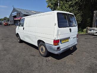 Volkswagen Transporter 1.9 TD picture 2