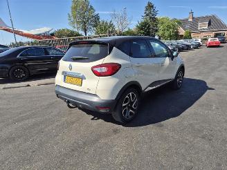 Damaged car Renault Captur 1.2 Tce 2014/11