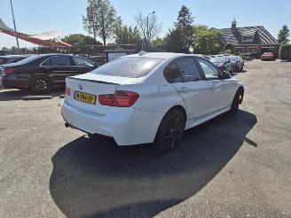 damaged passenger cars BMW 3-serie 320i 2013/8