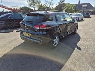 damaged passenger cars Renault Clio GrandTour 0.9 TCe 2014/7