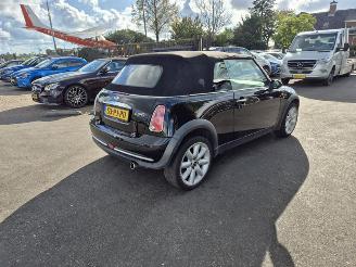 uszkodzony samochody osobowe Mini Cooper Cabrio 1.6 16v 2004/7