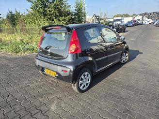 Démontage voiture Peugeot 107 1.0 12v 2011/9