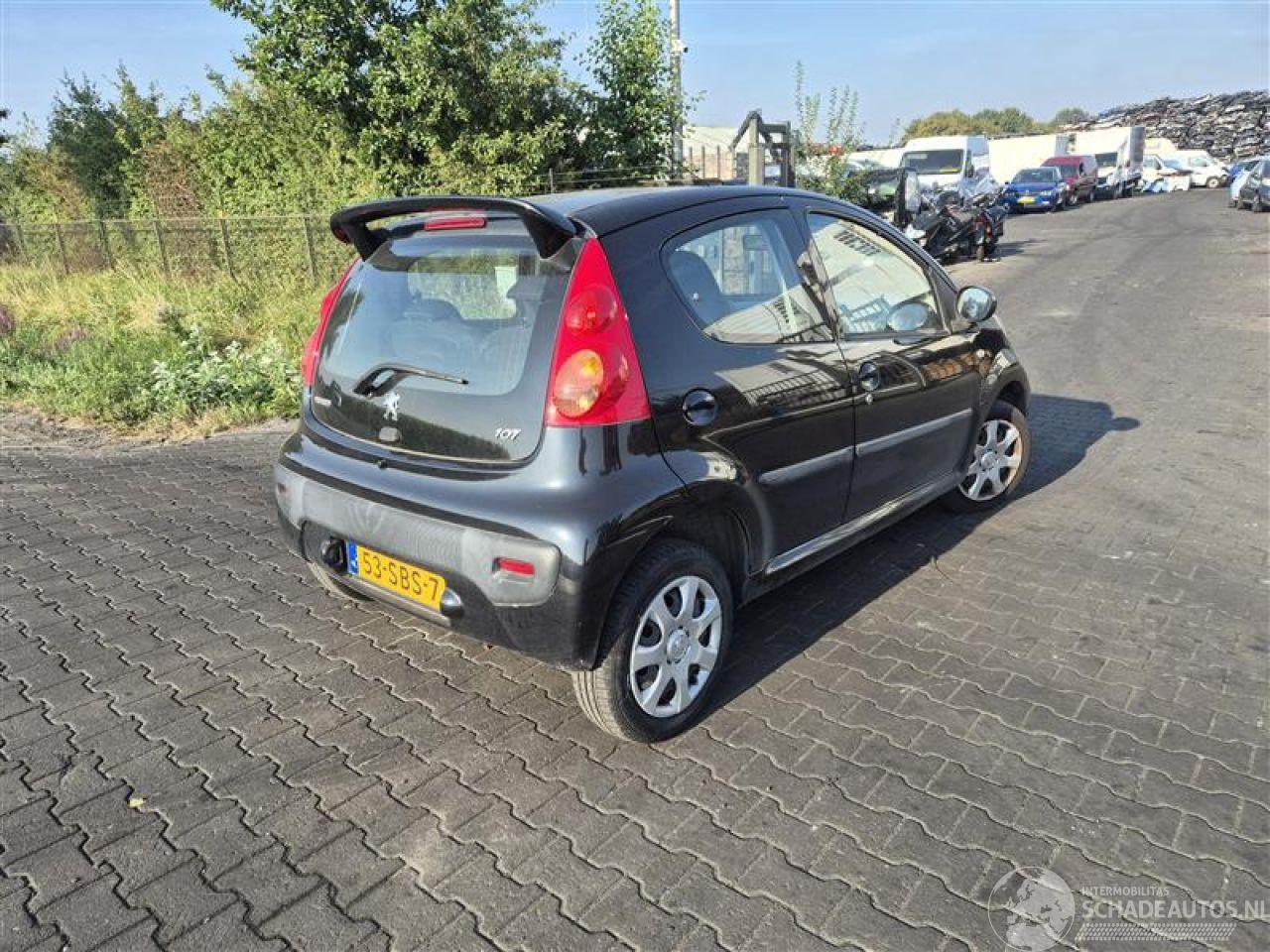 Peugeot 107 1.0 12v