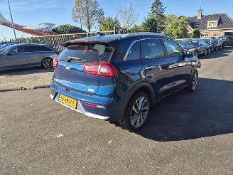 skadebil auto Kia Niro 1.6 GDi Hybrid 2018/6