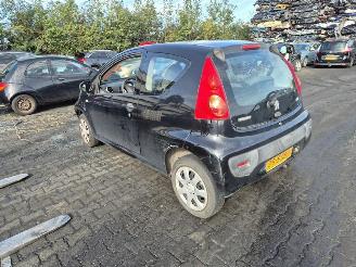 Peugeot 107 1.0 12v picture 2