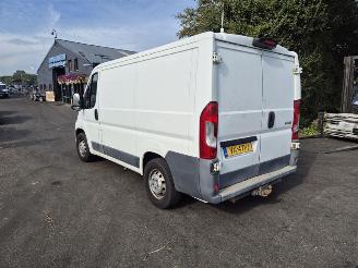 Peugeot Boxer 2.2 HDi picture 2