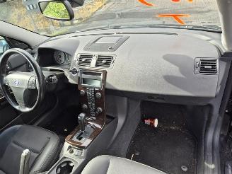 Volvo V-50 2.4 picture 5
