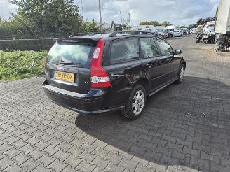 Coche siniestrado Volvo V-50 2.4 2005/6