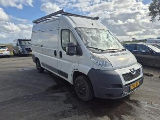Peugeot Boxer 2.3 D Multijet picture 4