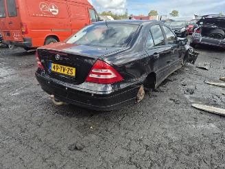 Coche siniestrado Mercedes C-klasse 200 CDi 2007/2