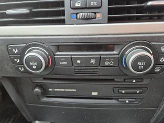 BMW 3-serie 320i picture 15
