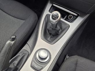 BMW 3-serie 320i picture 16