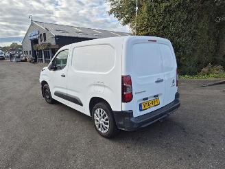 Citroën Berlingo 1.2 picture 2