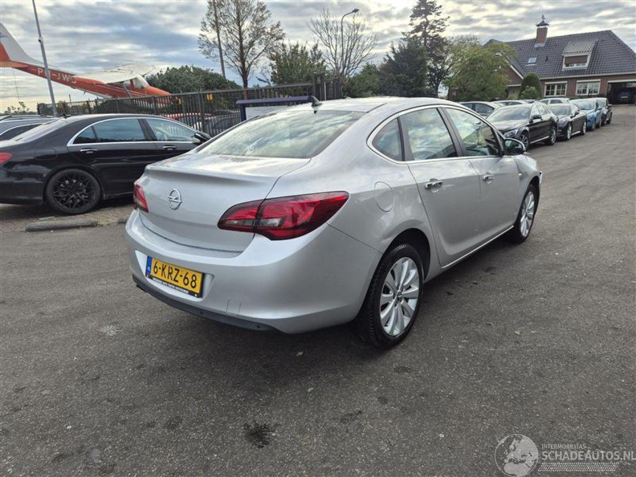 Opel Astra 1.4 Turbo