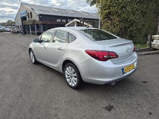 Opel Astra 1.4 Turbo picture 2