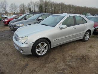 Vrakbiler auto Mercedes C-klasse C (W203), Sedan, 2000 / 2007 1.8 C-180K 16V 2006/10