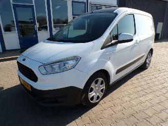 skadebil bedrijf Ford Transit Courier 1.6 TDCi Trend 2014/12