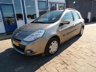 škoda osobní automobily Renault Clio Estate 1.2-16v Expression 2010/3