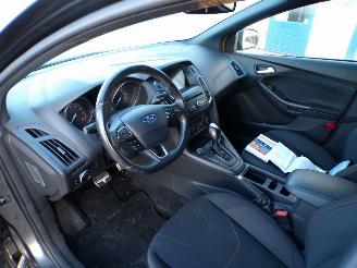 Ford Focus 1.5 eco Boost  ST LINE picture 5