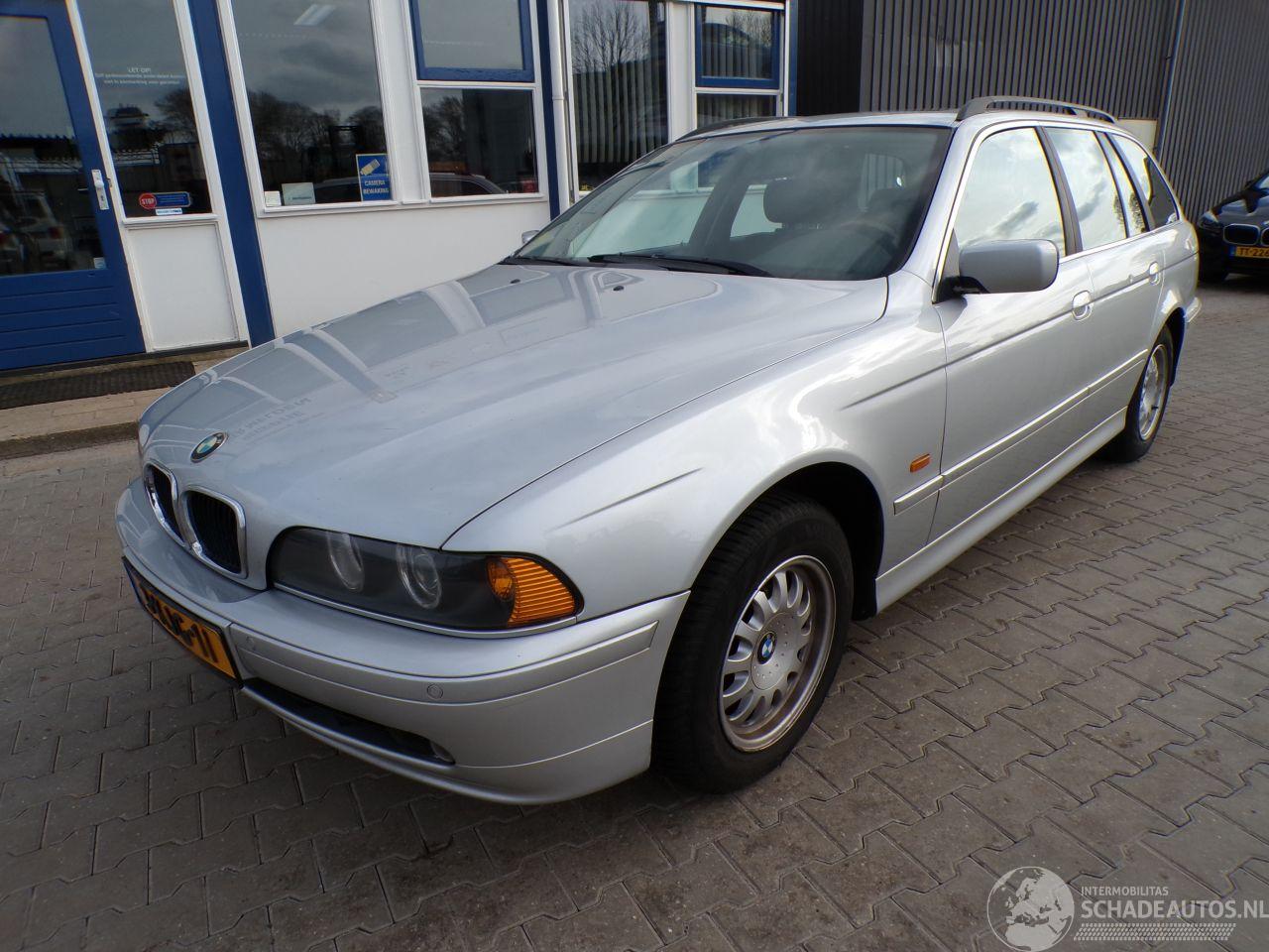 BMW 5-serie Touring 520i Lifestyle Edition